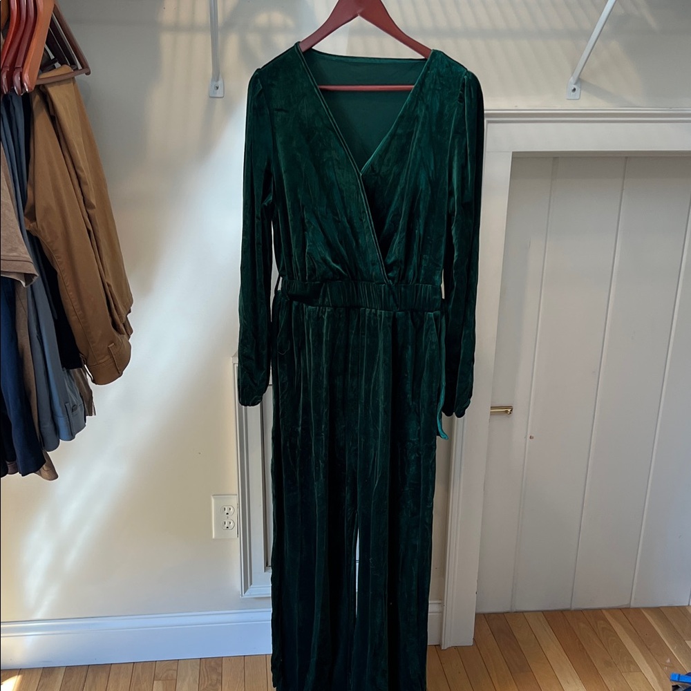 Cupshe Deep Green Velvet Jumpsuit